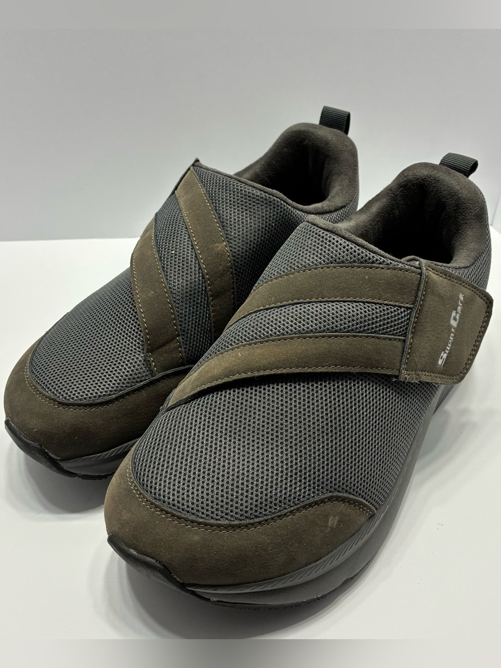 SilentCare Mens 10.5 Diabetic Walking Shoes Gray Wide Adjustable Strap Comfort